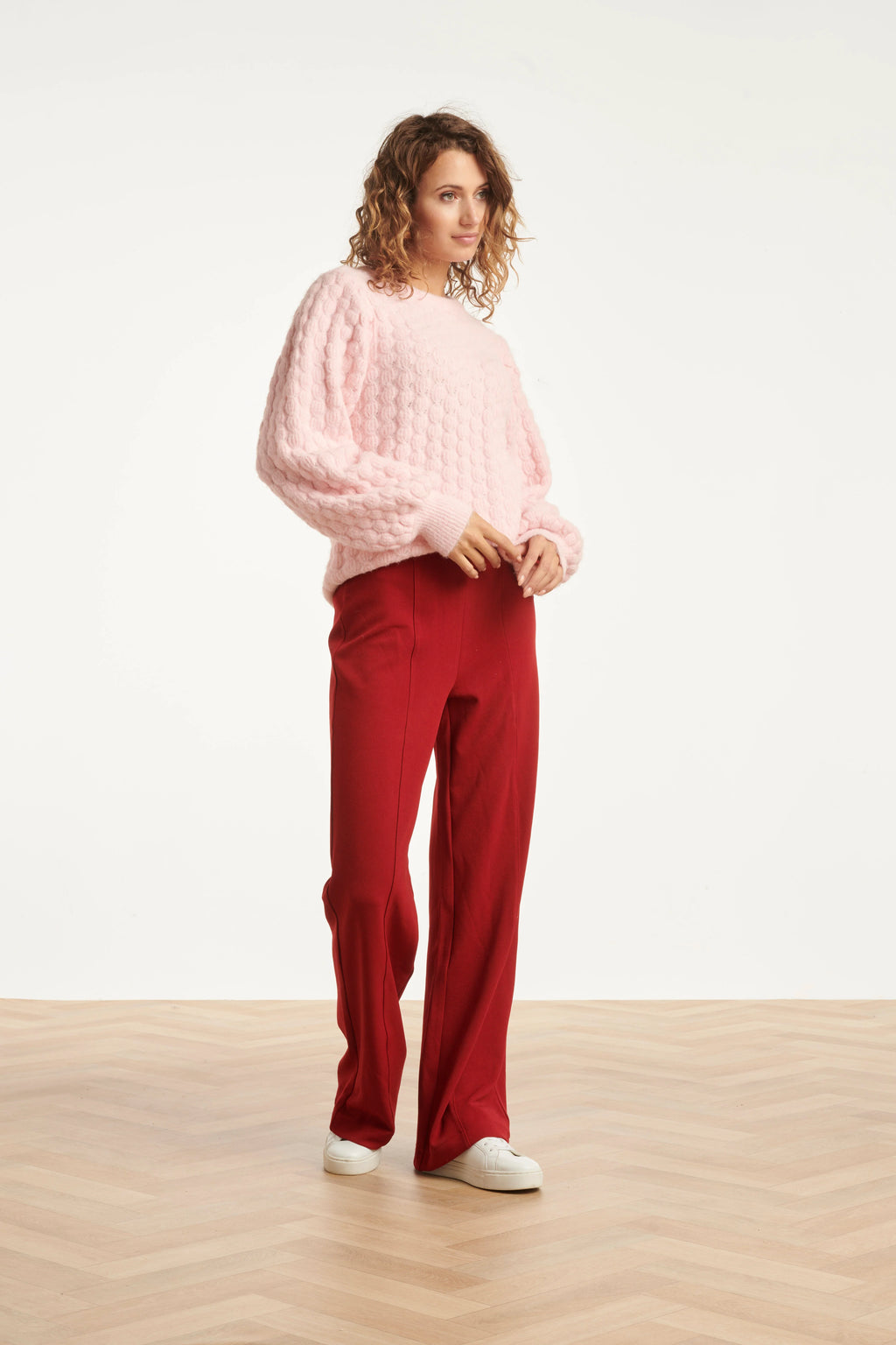 Pantalón Bordeaux Elegance