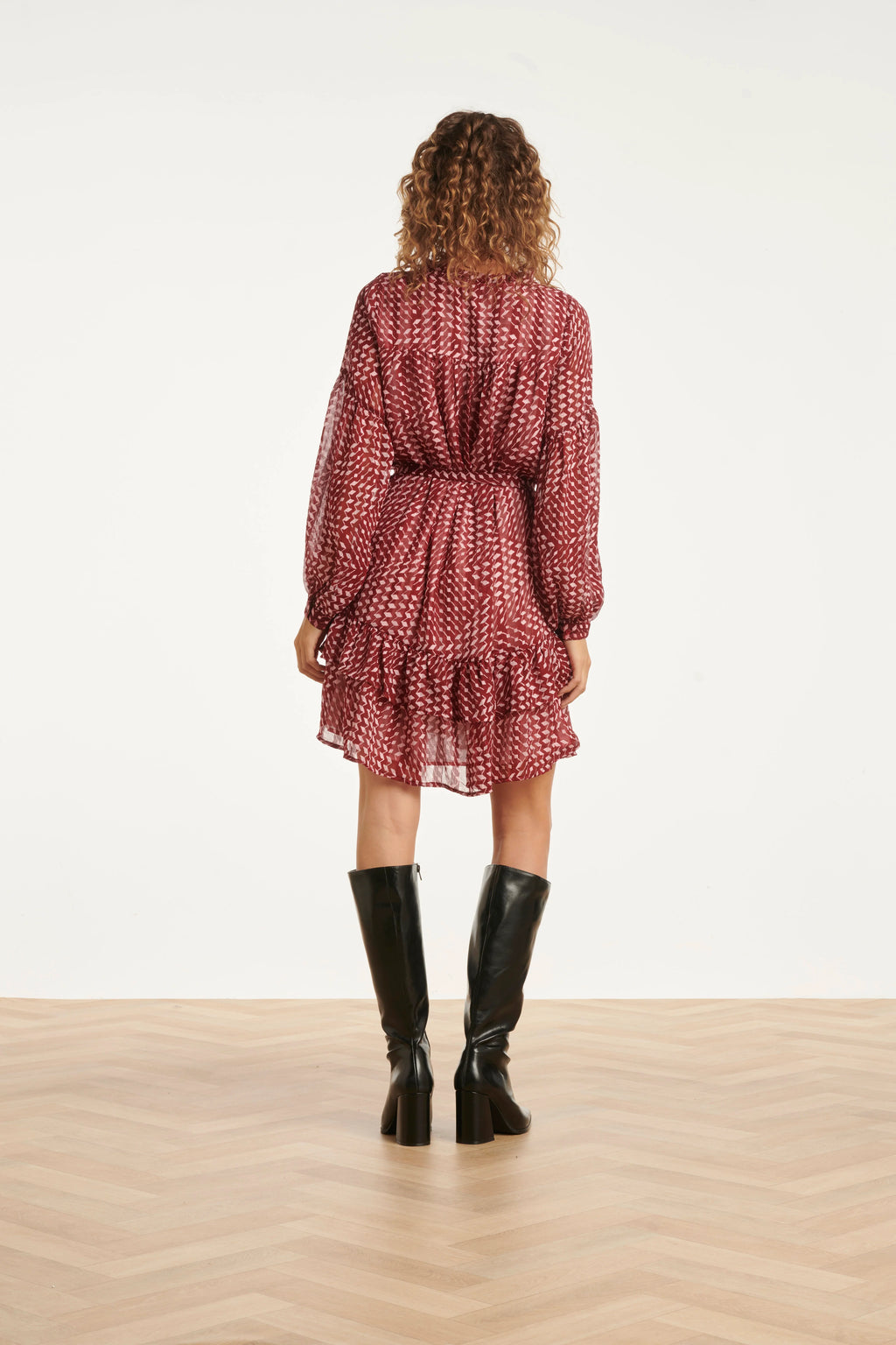 Vestido Corto Burdeos Estampado Chic