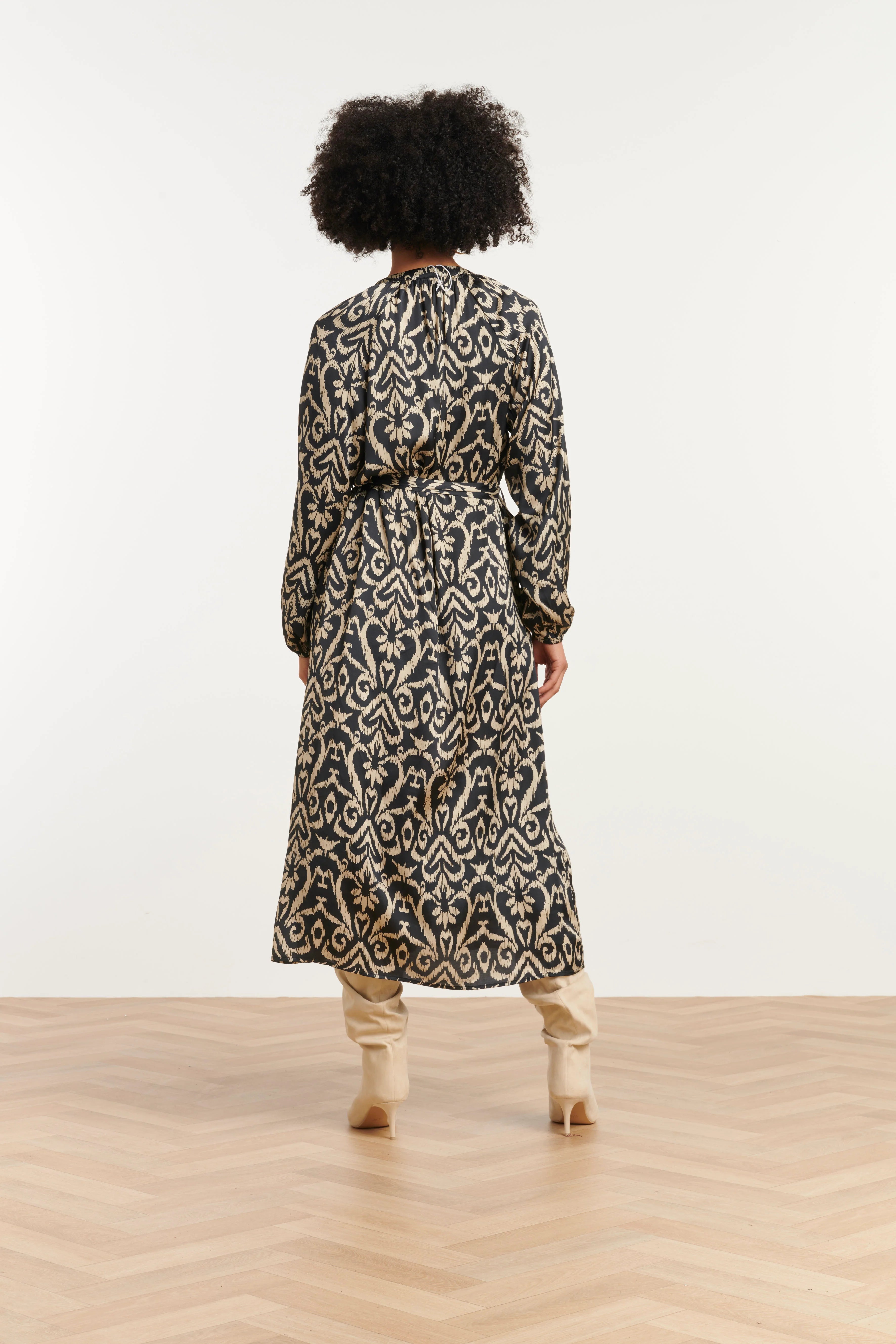 Vestido Midi Estampado Elegante