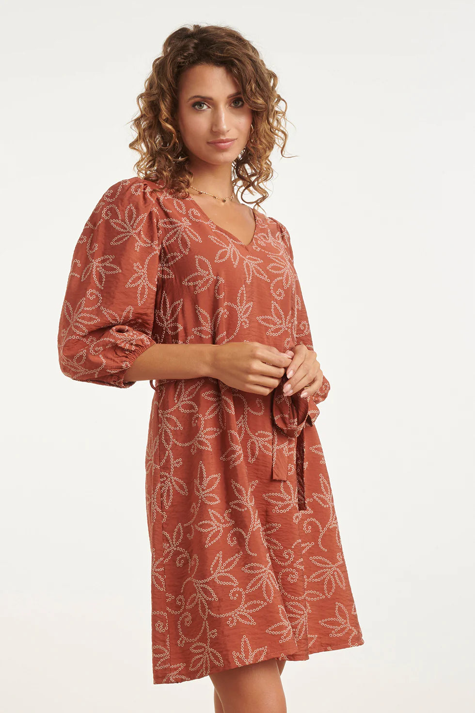 Vestido Floral con Cinturón