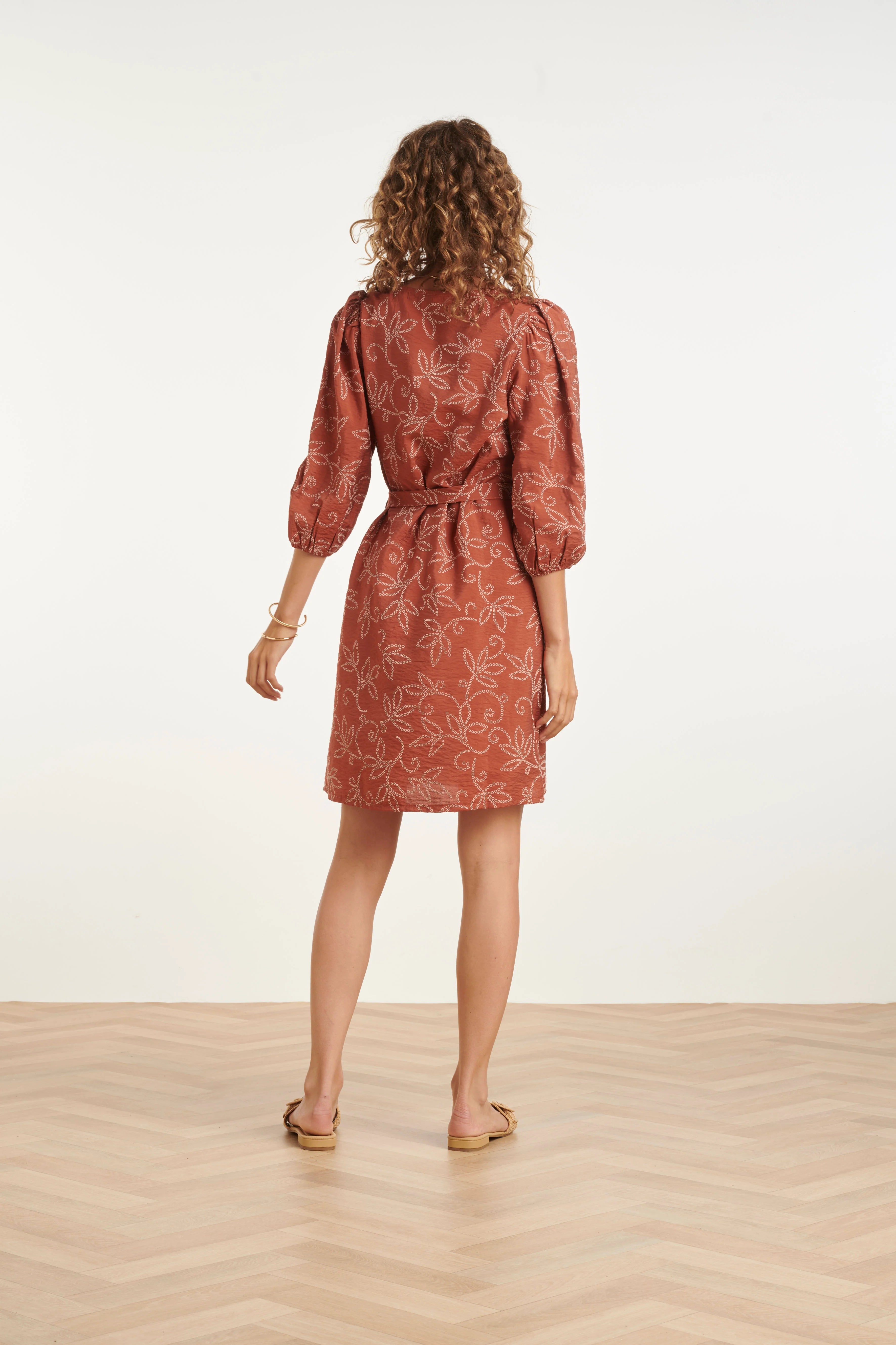 Vestido Floral con Cinturón