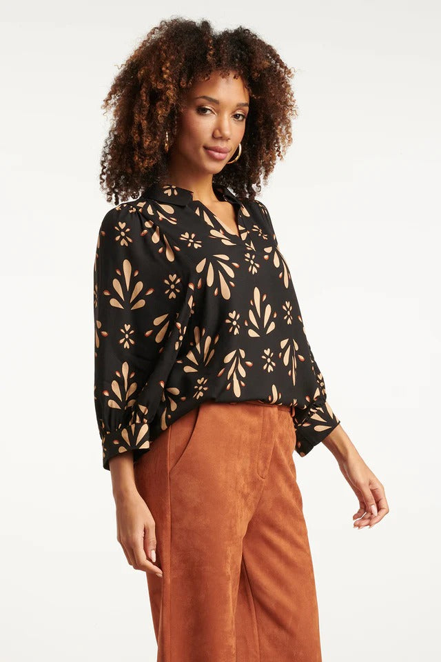 Blusa Noir Camel Élite
